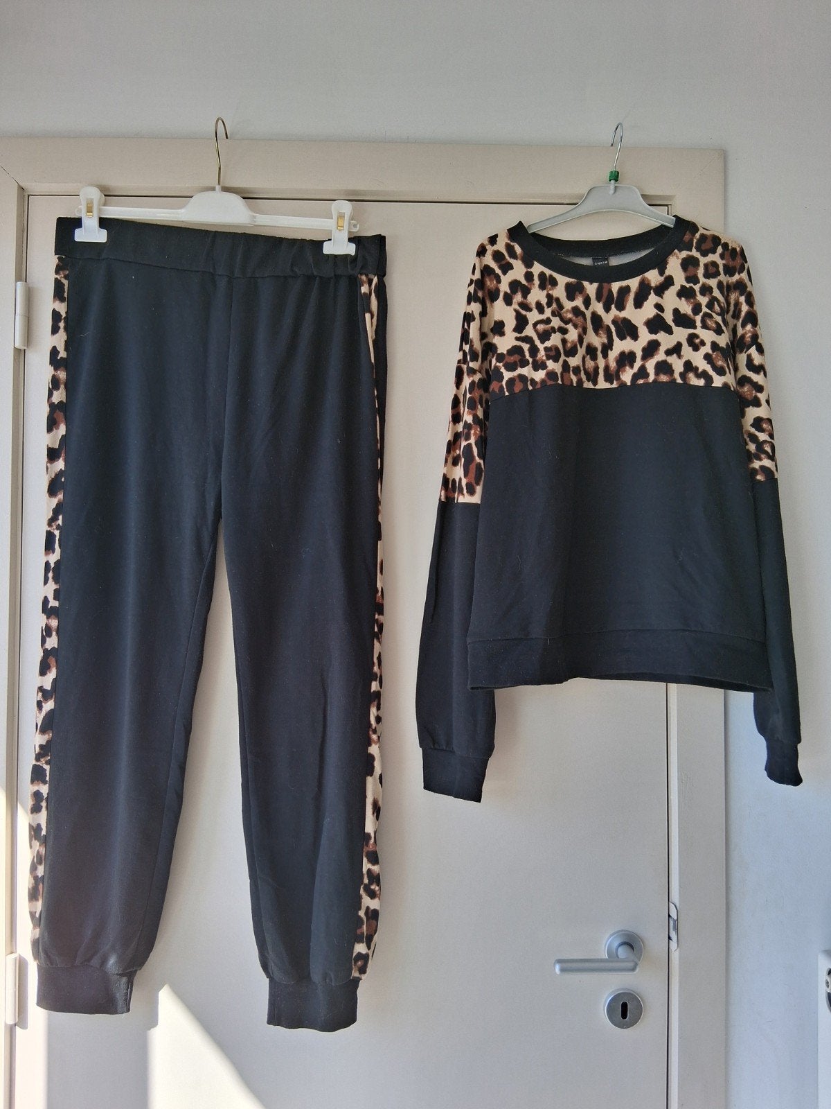 set leopard, Kleding | Dames, Maat 38/40 (M), Zwart, Ophalen of Verzenden, Gedragen