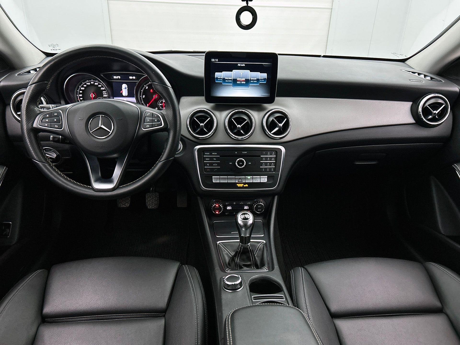 Mercedes-Benz CLA-Klasse 180 D Shooting Brake Urban Line | V, Voorwielaandrijving, Gebruikt, 4 cilinders, https://public.car-pass.be/vhr/7ce6f883-9bc6-48c1-be49-aa5137f8a9fb