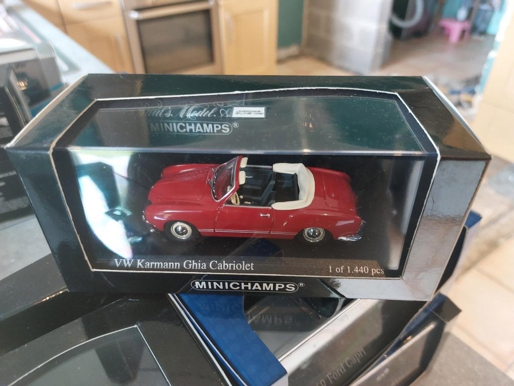 Minichamps VW Karmann - Ghia Cabriolet de 1957 red 1/43, Enlèvement ou Envoi, Neuf, Voiture, MiniChamps