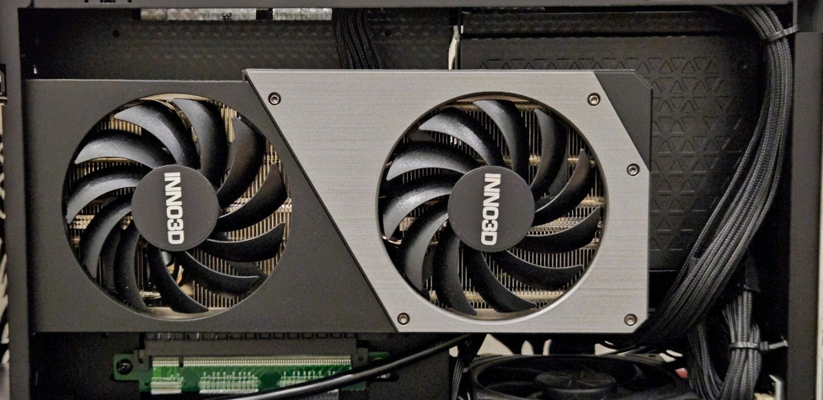 4070 Super, Informatique & Logiciels, Cartes vidéo, Enlèvement ou Envoi, Utilisé, Nvidia, HDMI