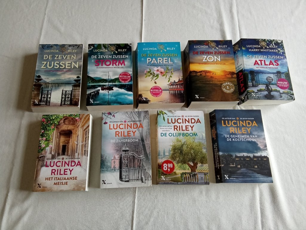 De zeven zussen 5 boeken plus 4 extra van Lucinda Riley., Ophalen of Verzenden, Zo goed als nieuw, Lucinda Riley