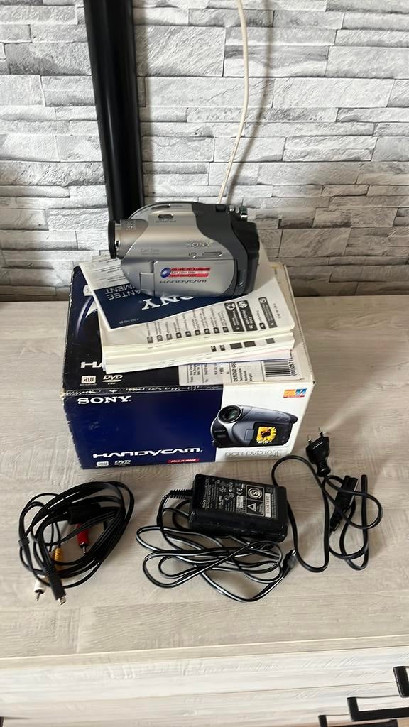 Sony DCR-DVD105E, Audio, Tv en Foto, Videocamera's Digitaal, Ophalen, DVD, Sony