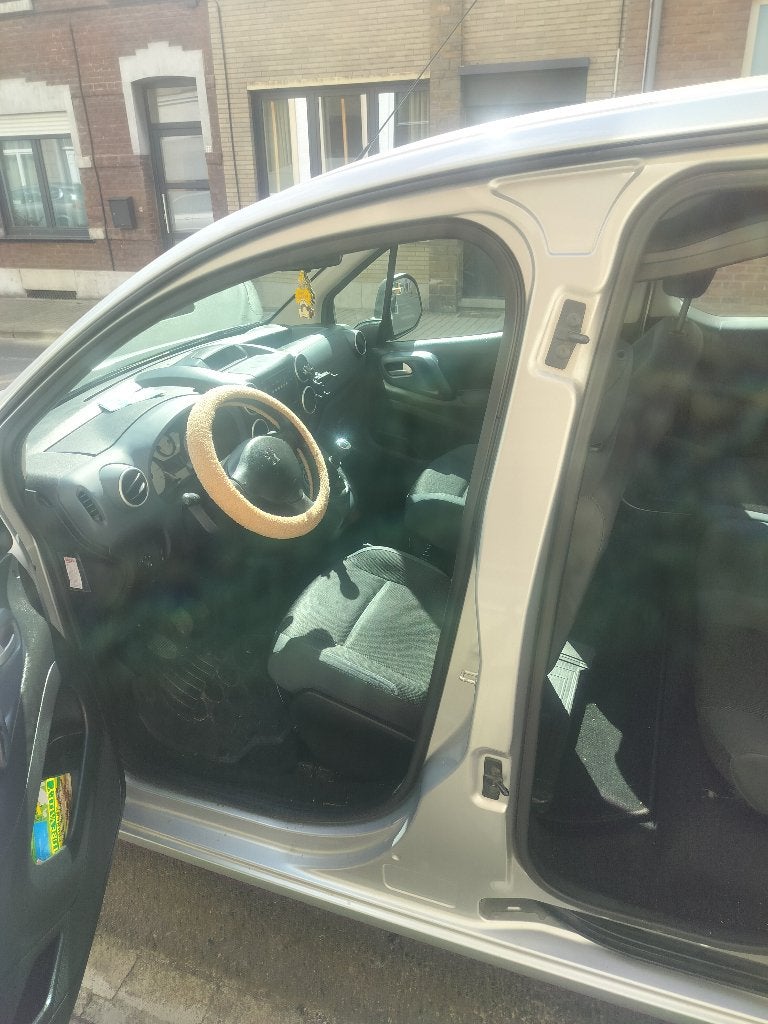Peugeot partner, Auto's, Voorwielaandrijving, Euro 5, Stof, Zwart