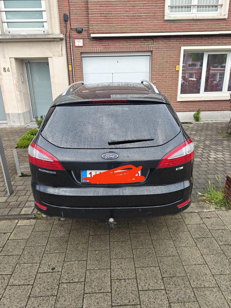 Ford Mondeo 2009 motor 1.8, Auto's, Zwart, 5 deurs, Euro 4, Onderhoudsboekje