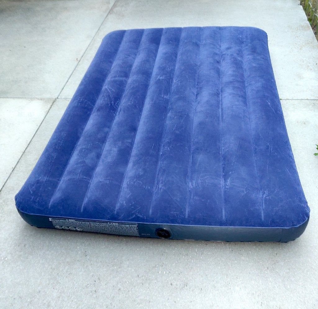 Intex luchtbed Dura-Beam 137x191x25cm 2-persoons, Ophalen of Verzenden, Zo goed als nieuw, 2-persoons