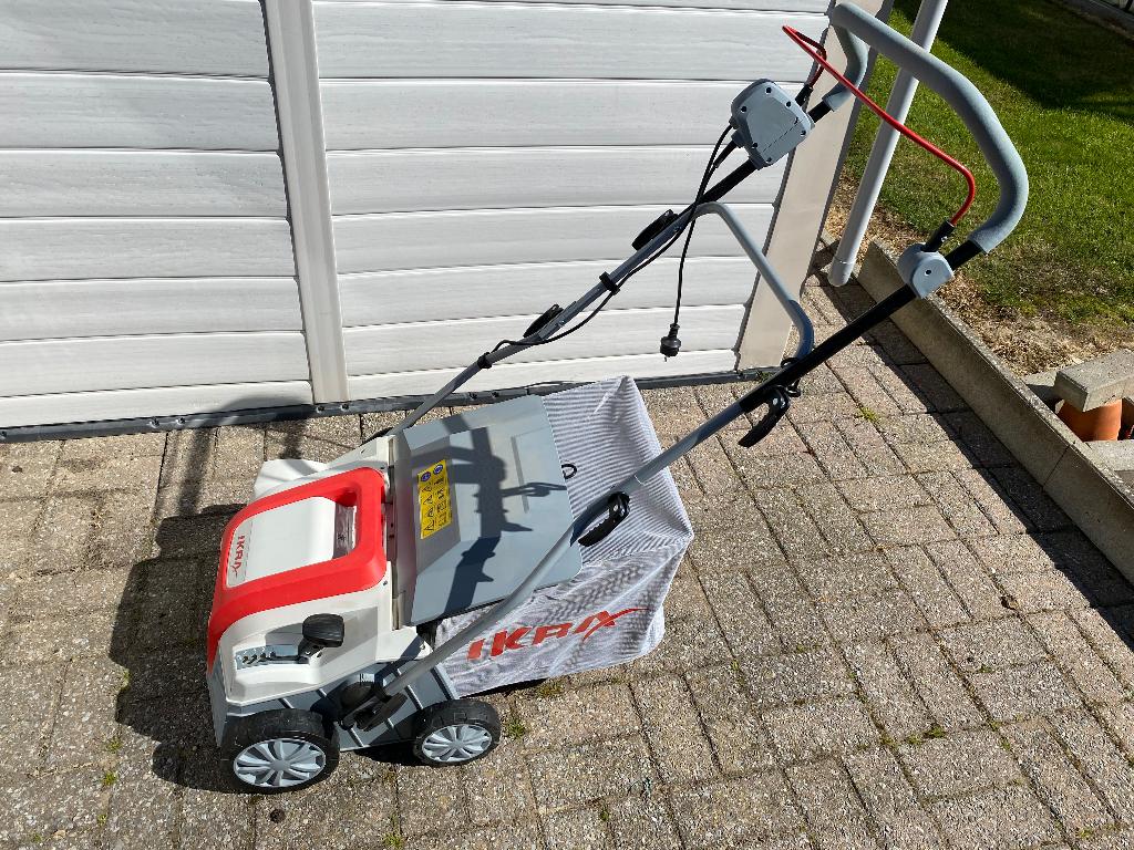 IKRA elektrische beluchter en verticuteermachine IEVL 2000W, Tuin en Terras, Verticuteermachines, Ophalen, Nieuw, Elektrisch, IKRA