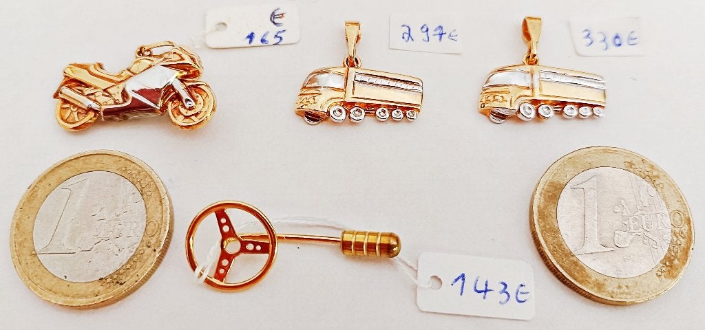 Pendentifs moto / camion ou broche volant, NEUF(S), or 18K, Neuf, Enlèvement ou Envoi, Or, Autres représentations