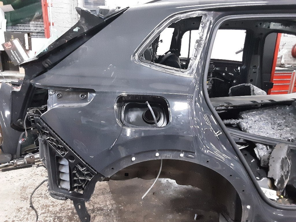 SPATBORD RECHTS ACHTER Volkswagen Tiguan (CT1) (01-2023/-), Gebruikt, Volkswagen, Mevr. I. Hauben, Achter