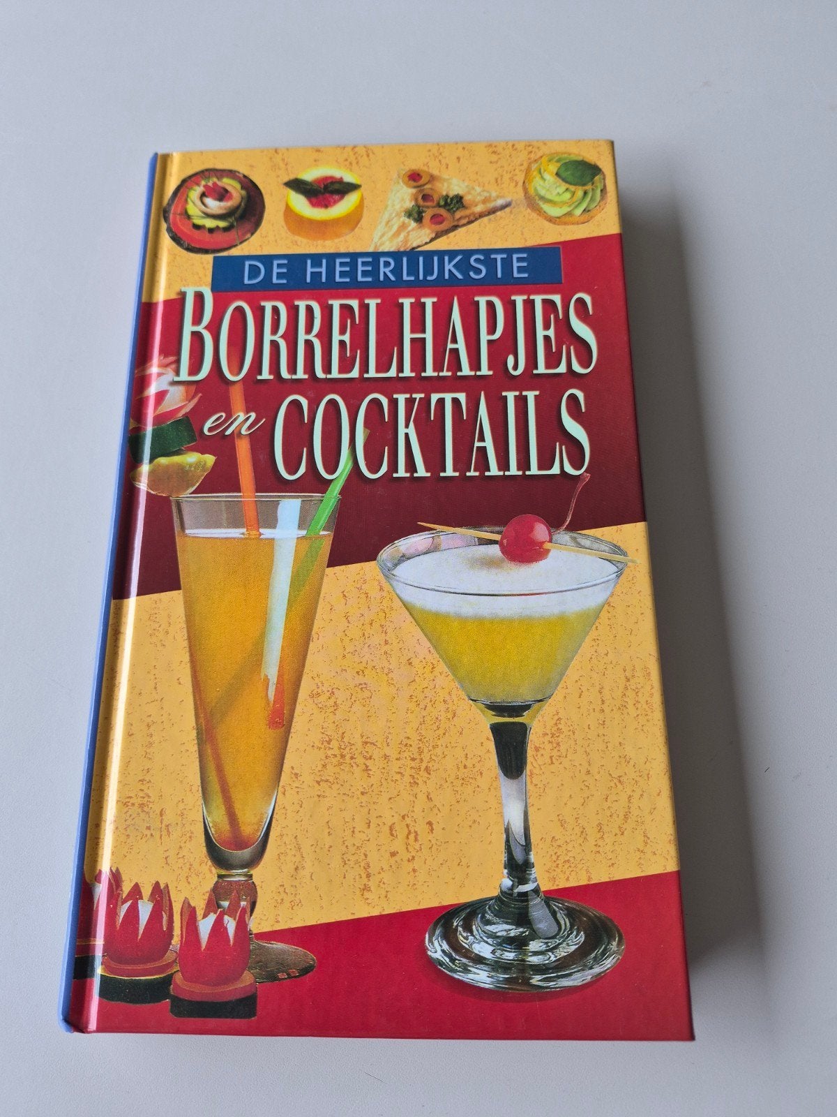 Kookboek: De heerlijkste borrelhapjes en cocktails, Enlèvement ou Envoi, Comme neuf