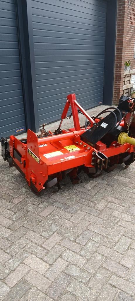 Fraise frees grondfrees agrator, Ophalen
