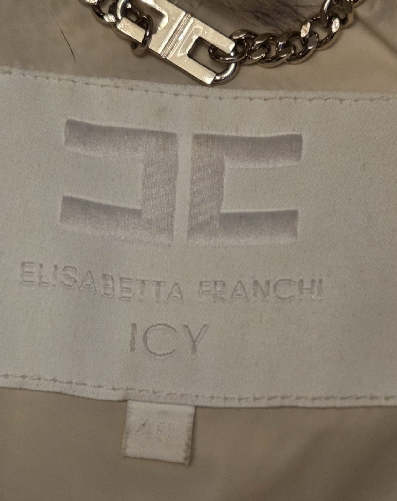 Elisabetta Franchi donsjas
Italiaanse maat 46 ( Europees 42), Vêtements | Femmes, Habits de circonstance, Enlèvement