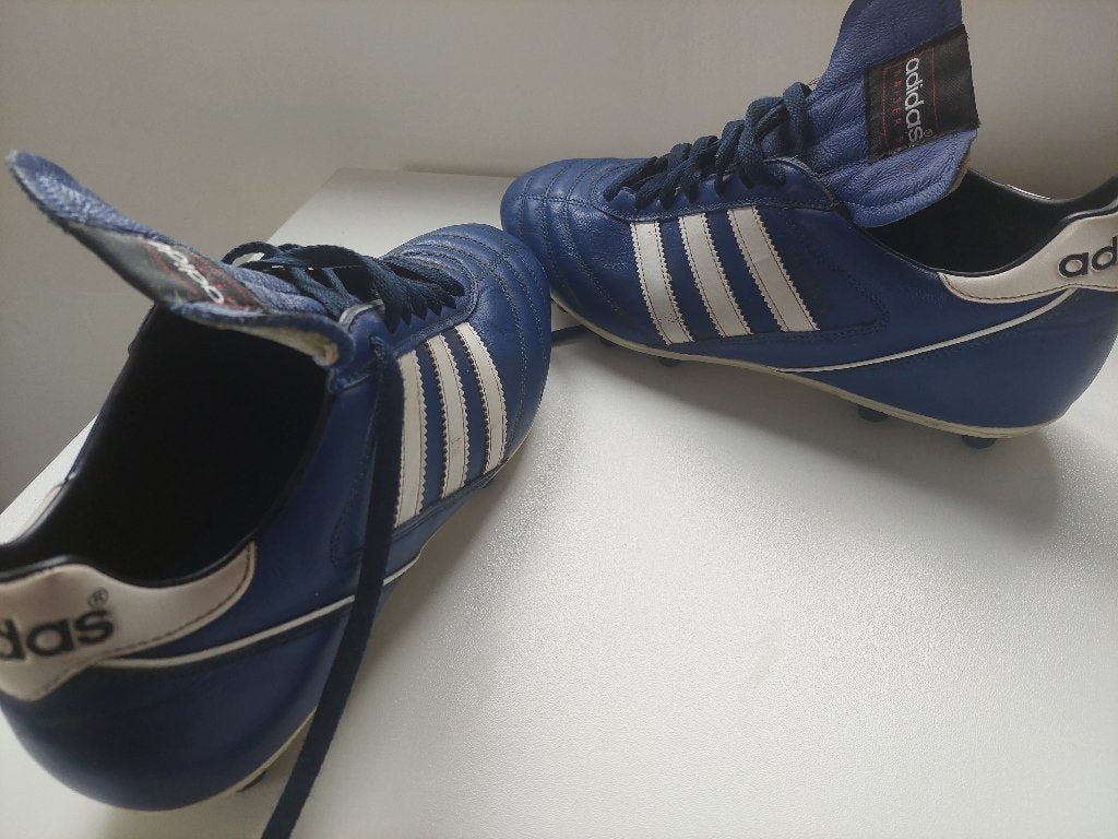 Adidas voetbalschoenen maat 44, Ophalen, Zo goed als nieuw, Schoenen