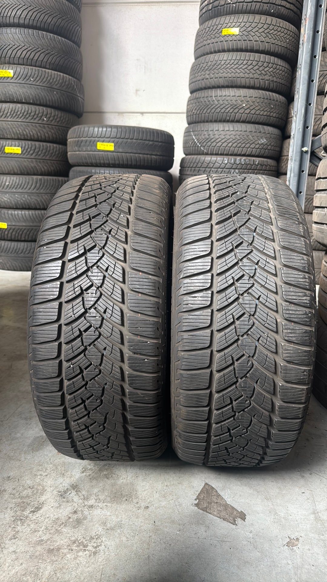 2354518 235/45/18 235/45R18 winter demo merk Fulda, Kleding | Dames, Ophalen