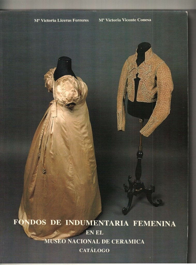 Fondos de indumentaria feminina en el museo nacional, Enlèvement ou Envoi, Comme neuf