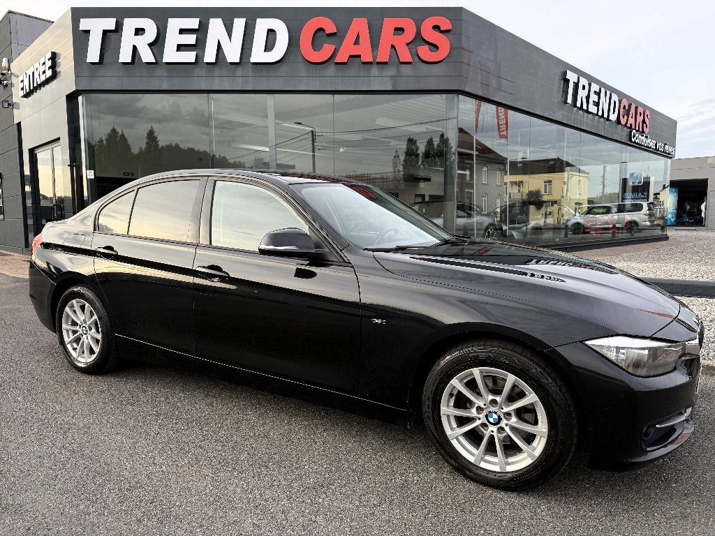 BMW 316D AUT. PACK SPORT SIEGE CUIR CHAUFFANT CUIR GA 1AN, Automaat, Achterwielaandrijving, 4 cilinders, Zwart