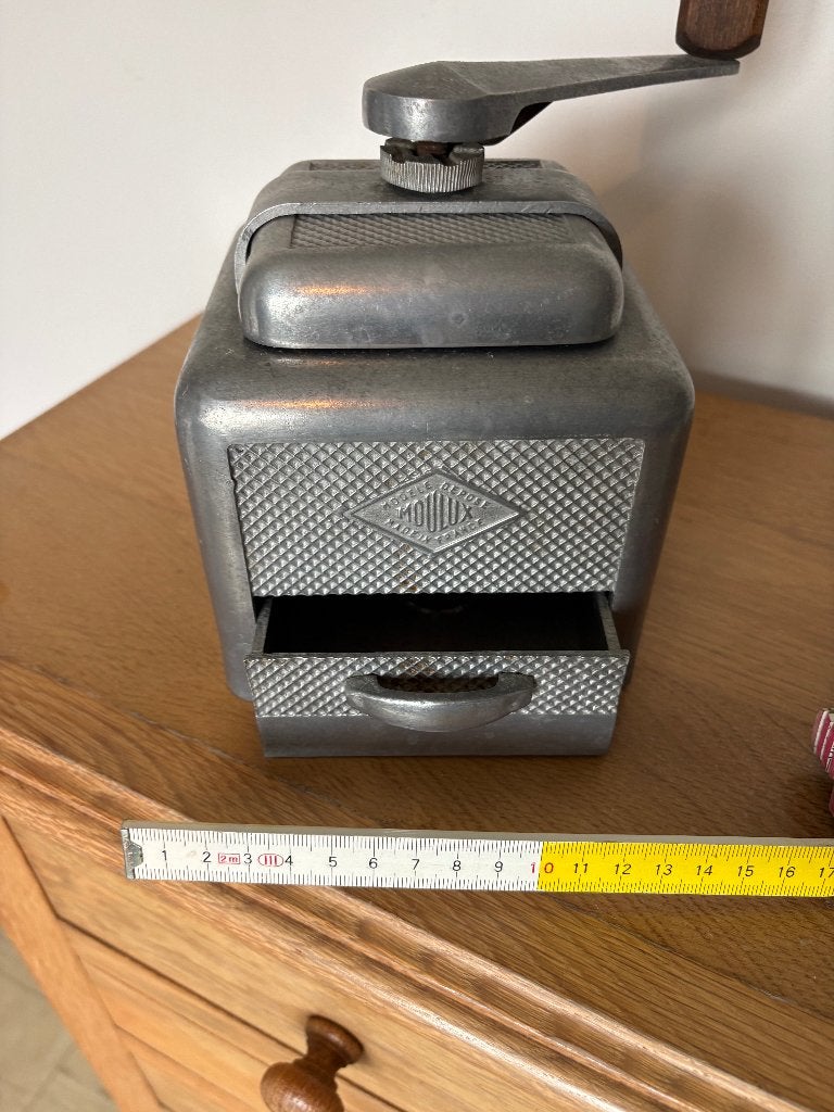 MOULUX koffiemolen  aluminium   1950, gemaakt in Frankrijk, Antiek en Kunst, Ophalen of Verzenden