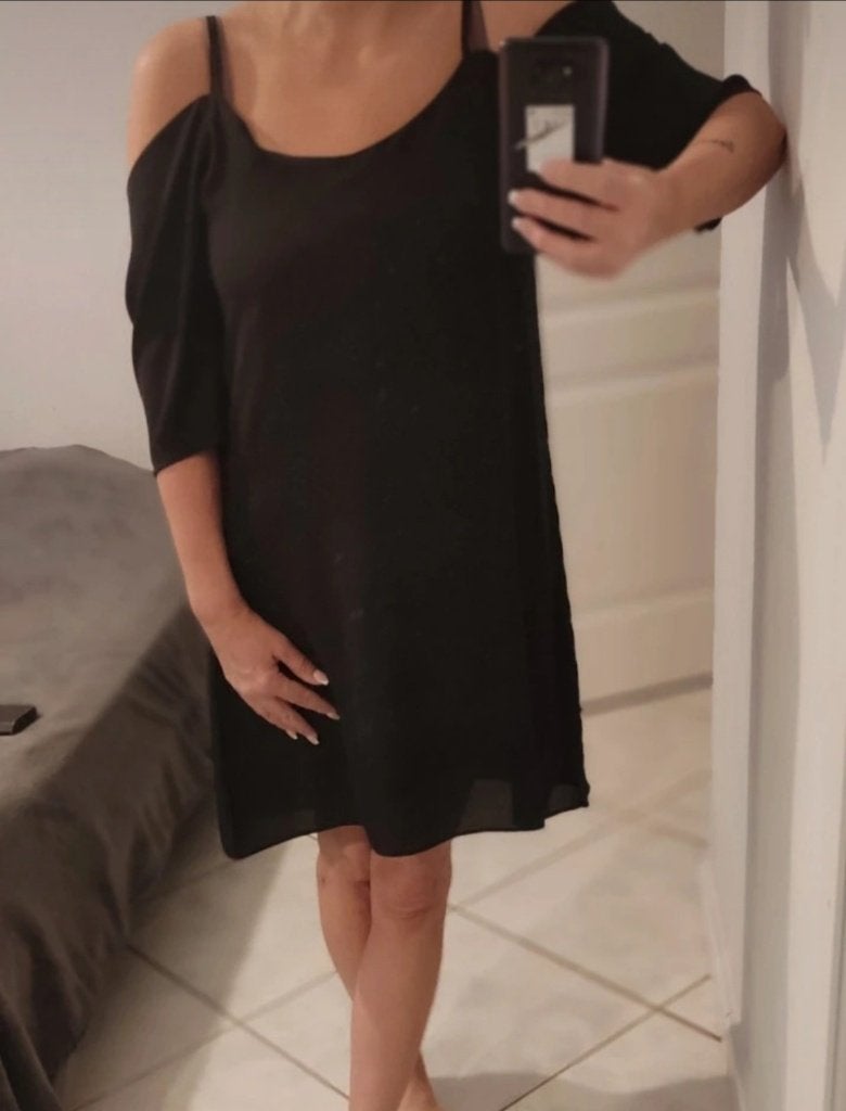 ROBE voile noir épaule ouverte S, Enlèvement ou Envoi, Comme neuf, Taille 36 (S), Noir