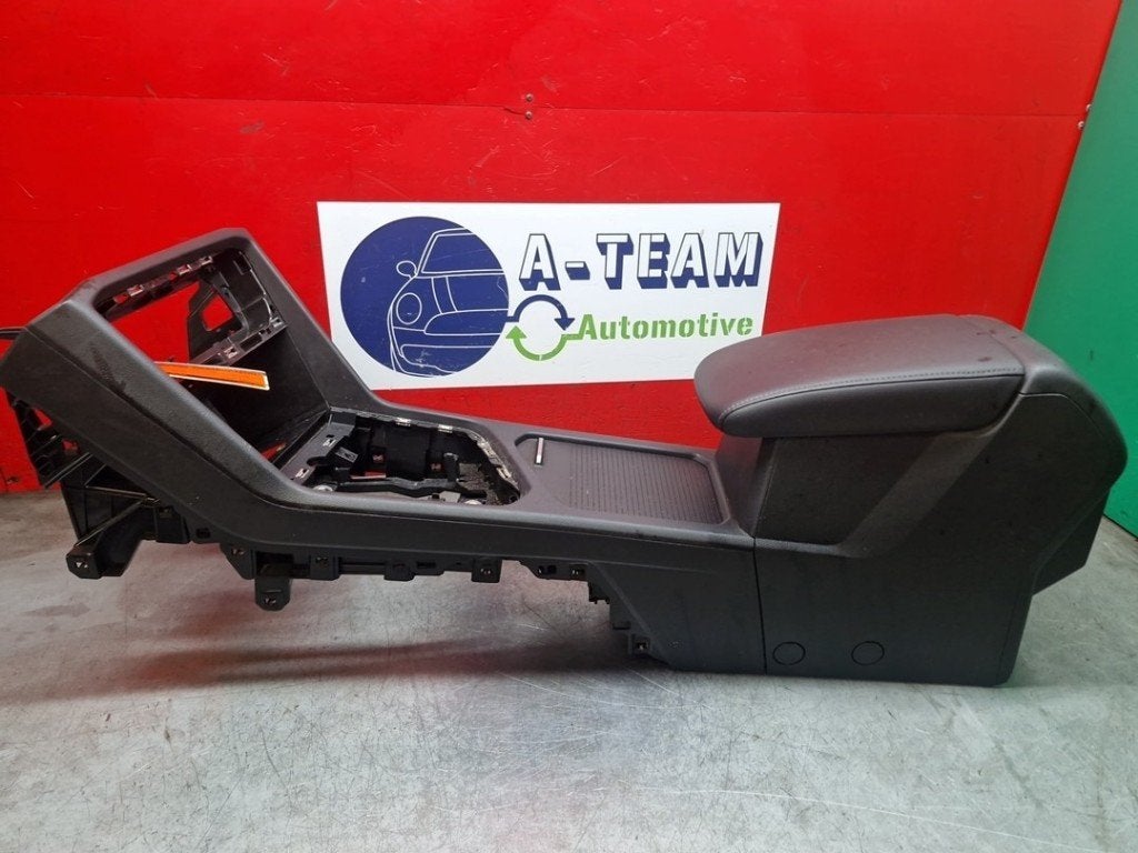 CONSOLE CENTRALE Volkswagen Tiguan (AD1) (|5NB863241F|), Utilisé, Volkswagen