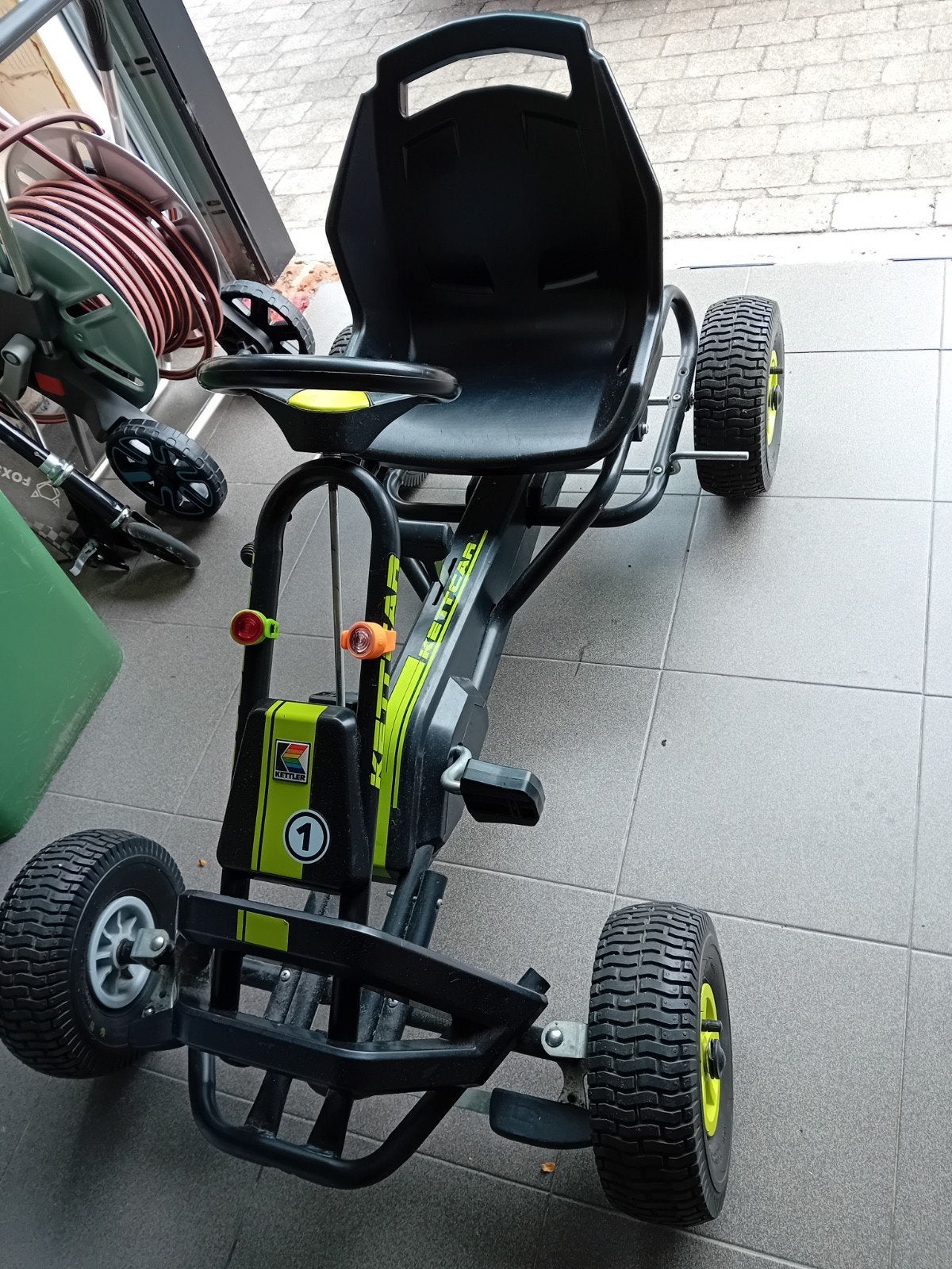 te koop gocart, Ophalen