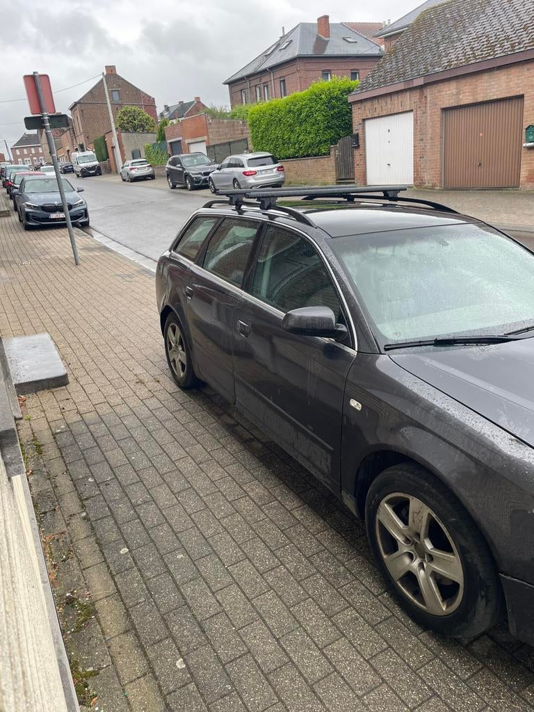 Audi A4 diesel, Autos, Cuir, Argent ou Gris, Achat, Boîte manuelle