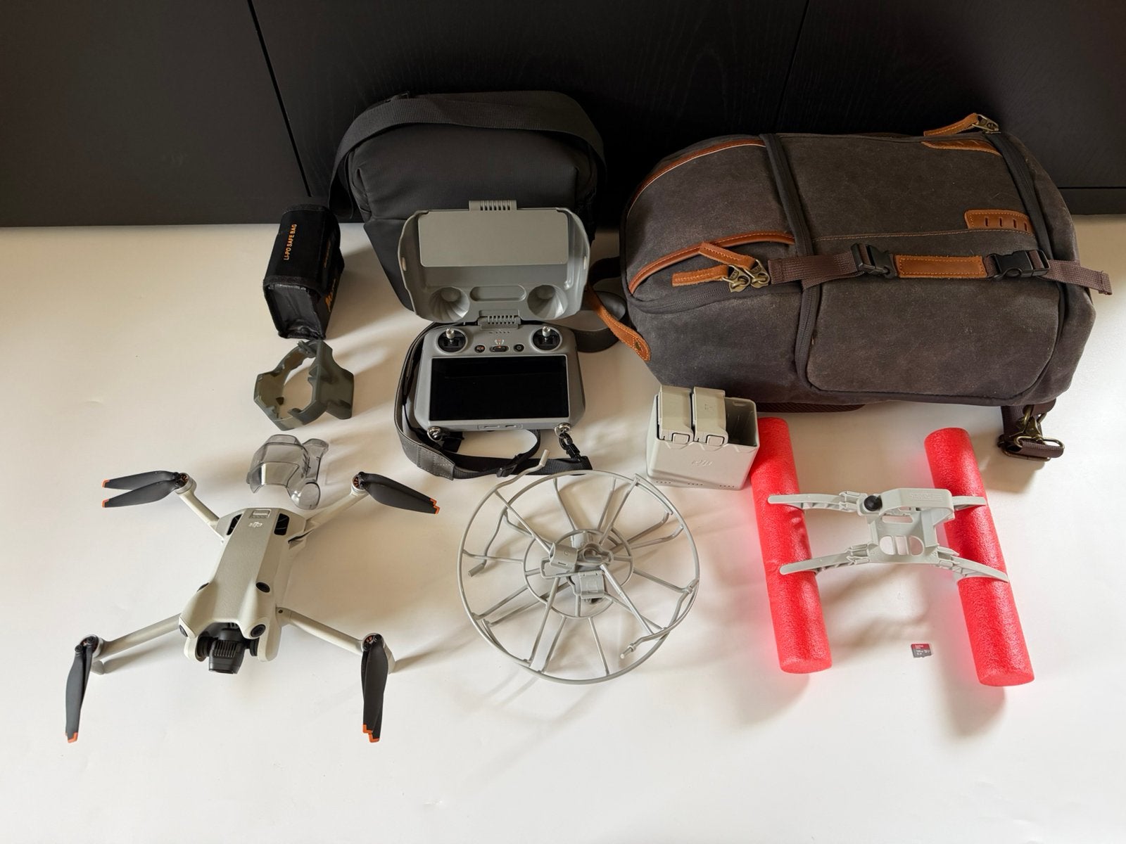 DJI MINI 4 PRO Smart controller FMC- nieuwstaat - garantie, Drone avec caméra, Enlèvement ou Envoi, Moins de 250 g, Qualité supérieure