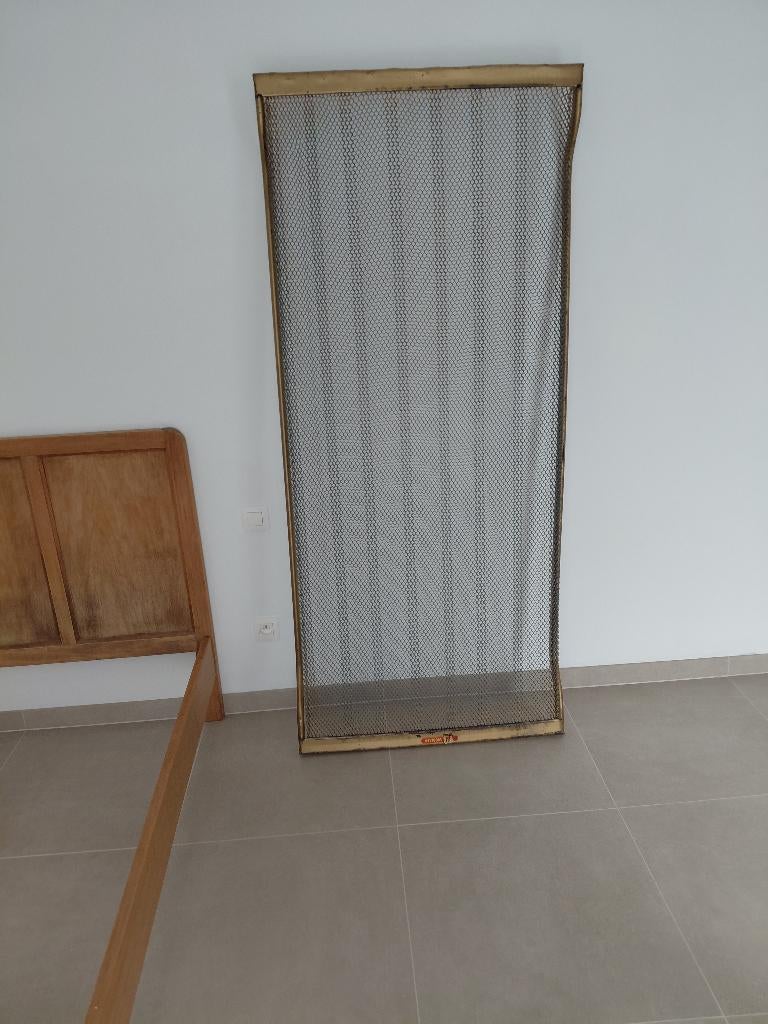 Eenpersoonsbed, Huis en Inrichting, Slaapkamer | Bedden, Ophalen, 90 cm, Eenpersoons, Bruin