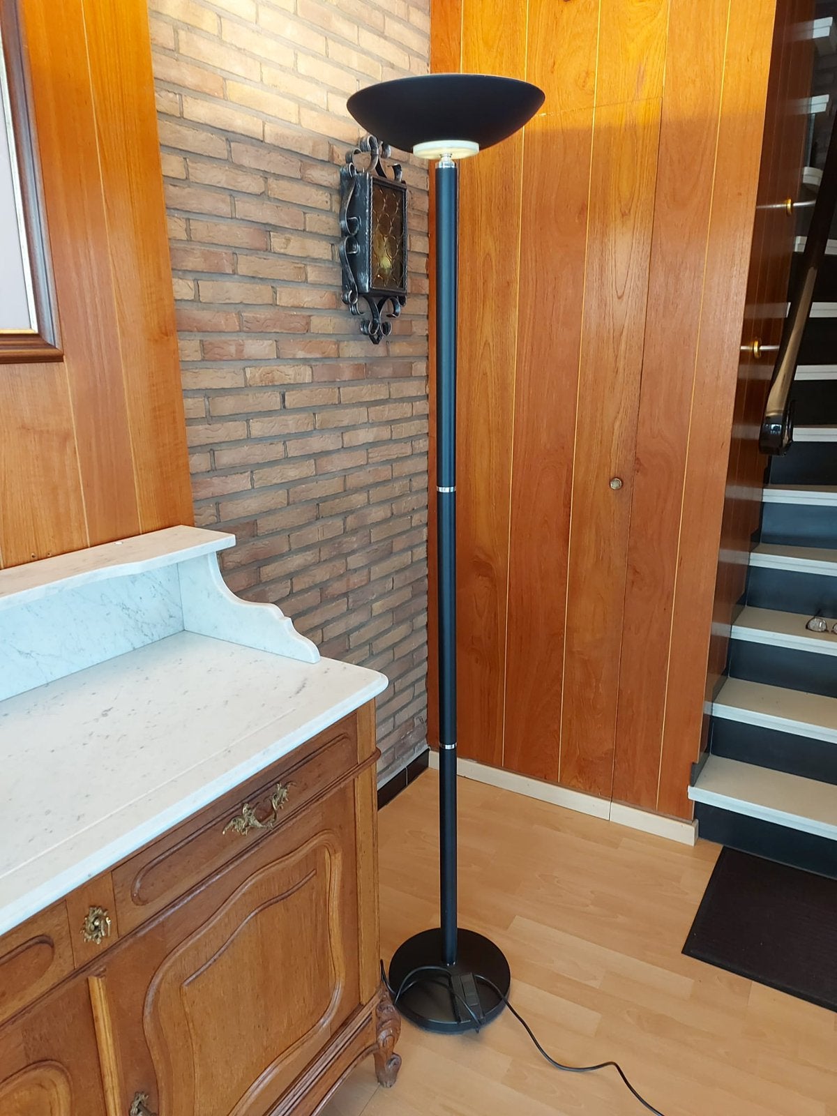 Lampe sur pied, Enlèvement
