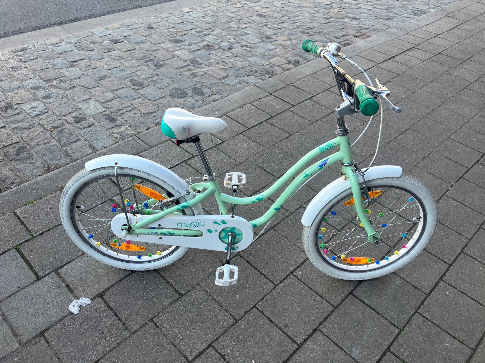 Trek mystic meisjesfiets, Fietsen en Brommers, Ophalen, Gebruikt, Velgrem, 20 inch