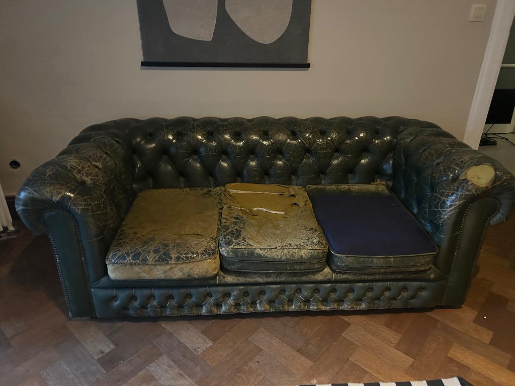 Gratis Chesterfield zetel leder, Antiek en Kunst, Ophalen
