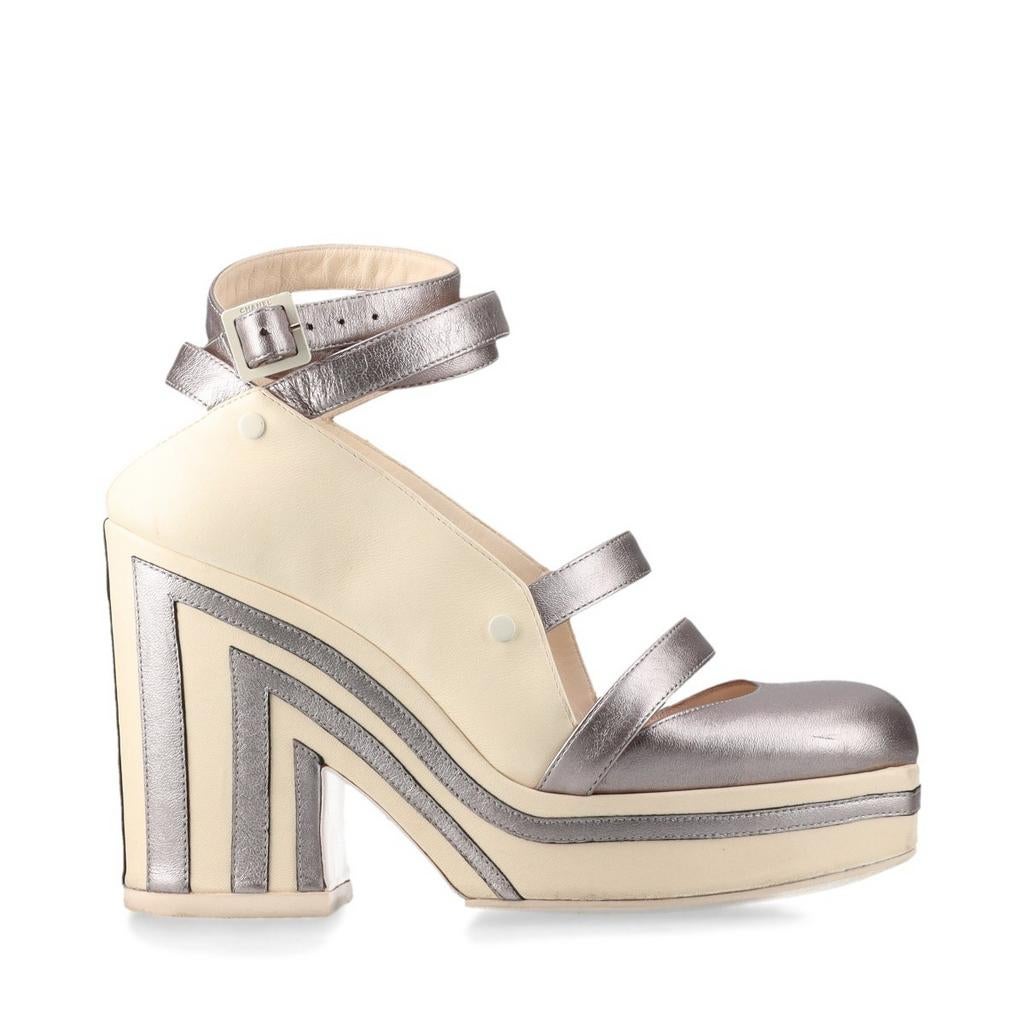 Sandales Chanel 2013 37.5, Porté, Blanc, Sandales et Mûles, Chanel