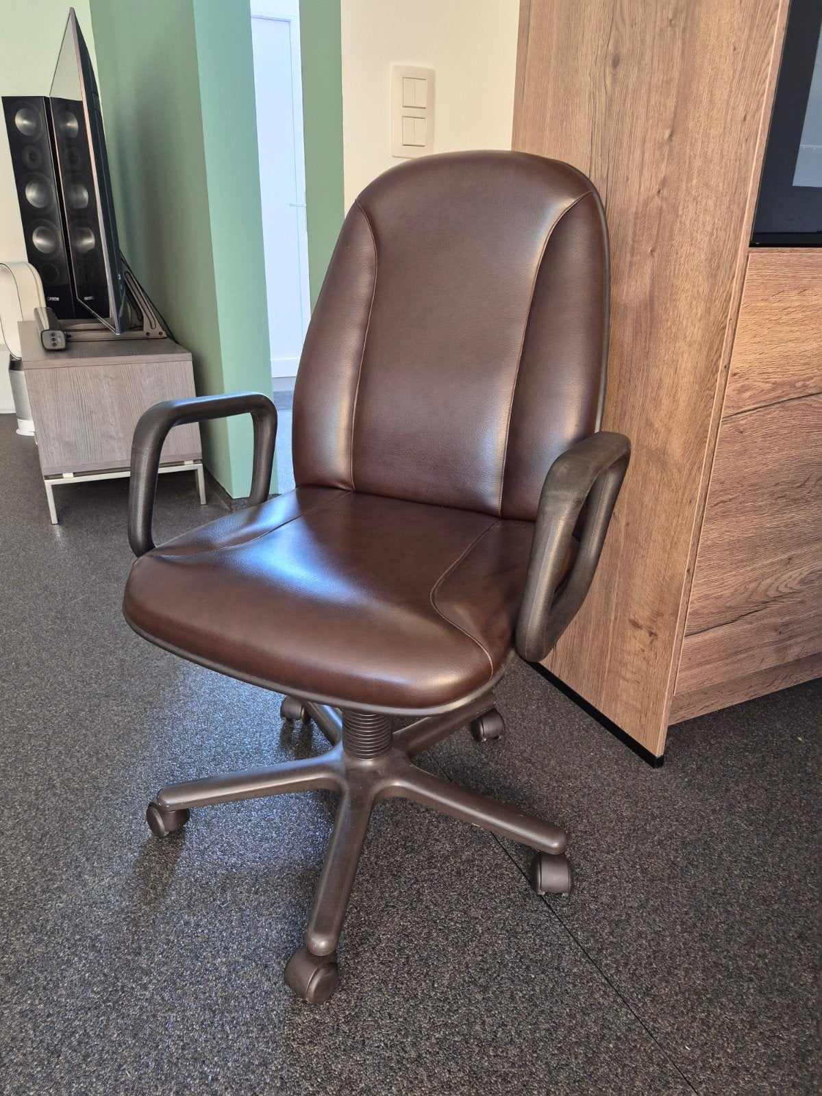 oude bureau stoel echt leder 1986, Enlèvement