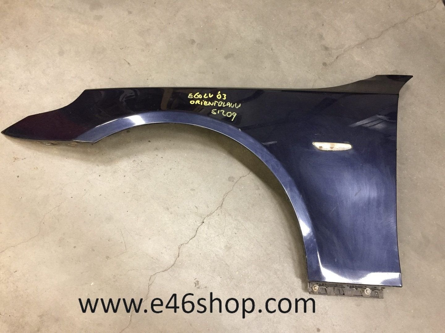 Voorscherm Spatbord BMW E60 E61 linksvoor Orientblau, Auto-onderdelen, Gebruikt, -, -, Ophalen of Verzenden