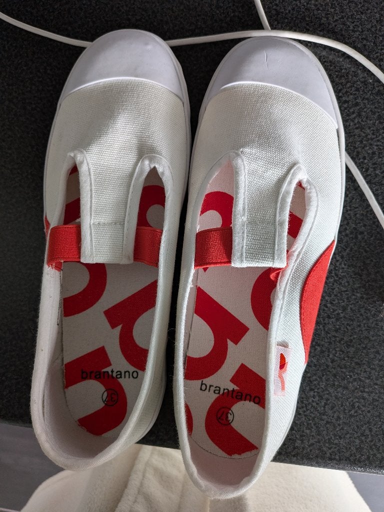 Turn pantoffels  maat 37, Sport en Fitness, Ophalen of Verzenden, Zo goed als nieuw, Wit, Turnschoenen
