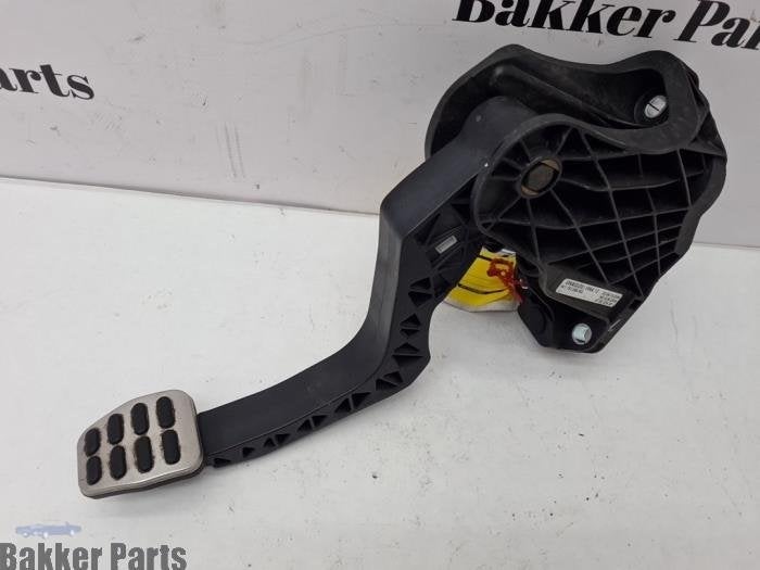 Pédale embrayage d'un Volkswagen Golf, -, Volkswagen, -, 3 mois de garantie