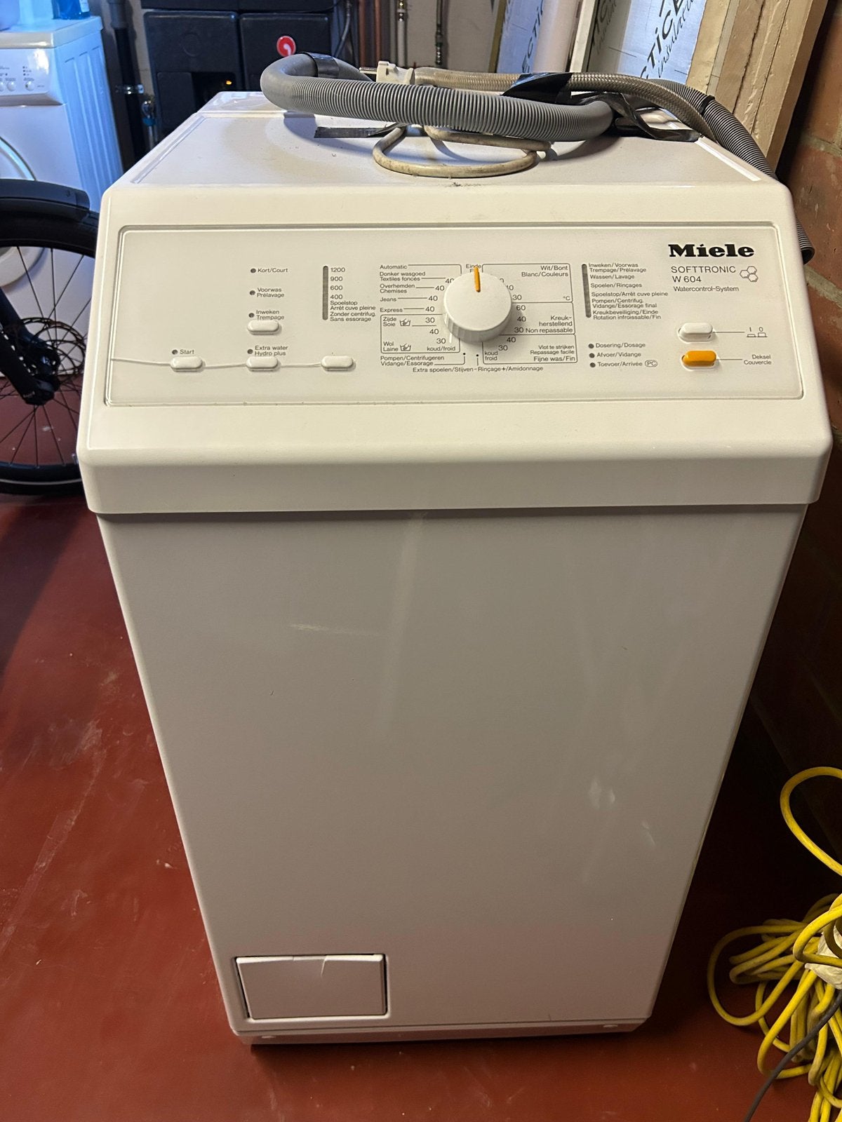 Chargeur par le haut Miele Softronic W604, Electroménager, Enlèvement, Comme neuf, Élévateur