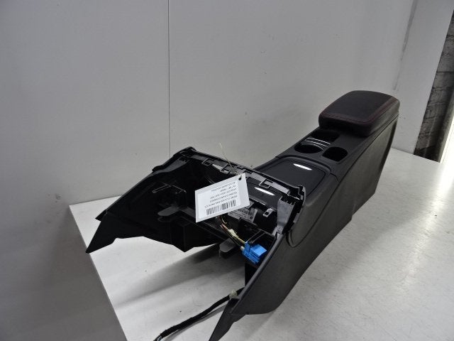 MIDDENCONSOLE Mercedes-Benz CLA (117.3) (01-2013/03-2019), Gebruikt, Mercedes-Benz, Dialog.mb@mercedes-benz.com, Mercedes-Benz AG