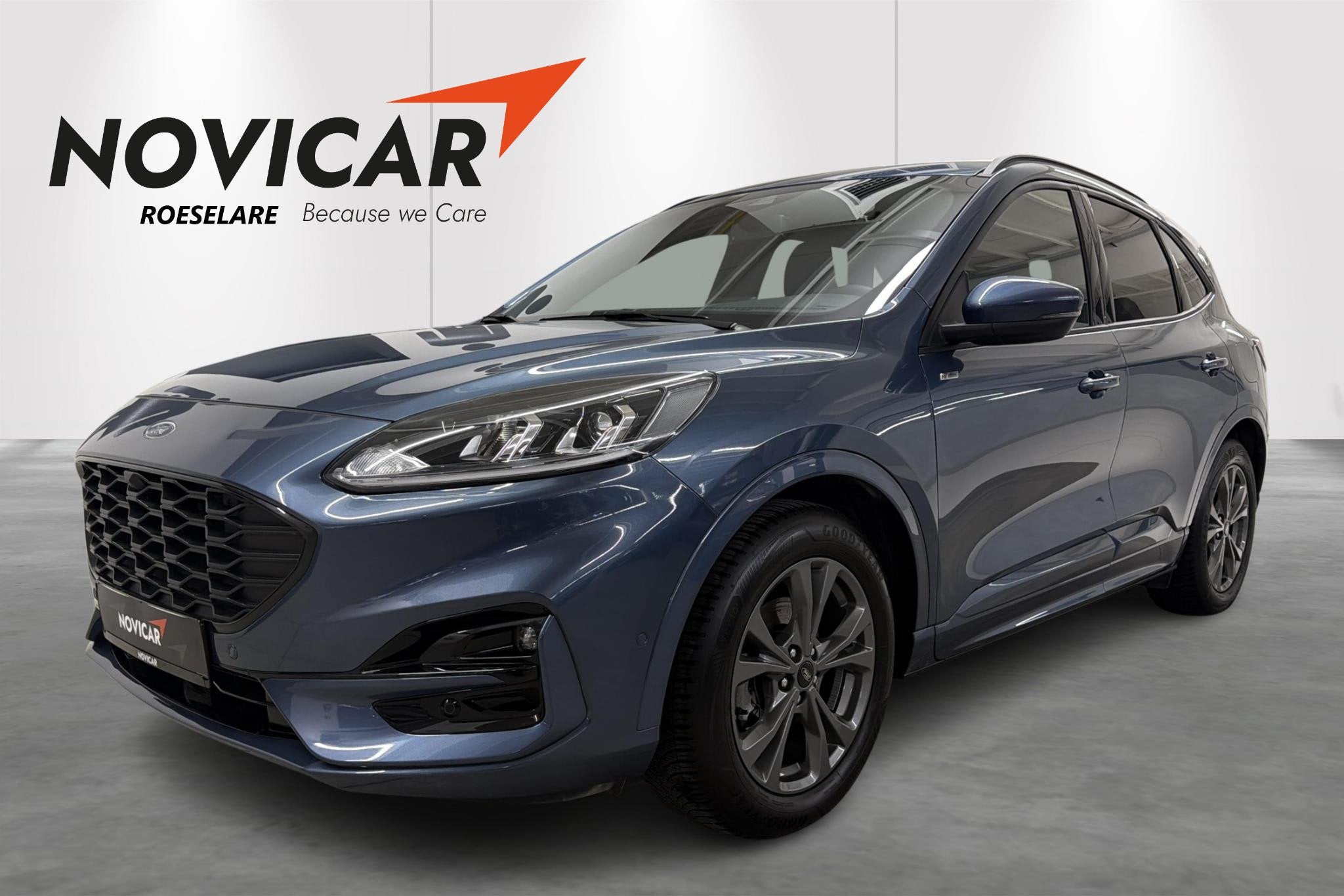 Ford Kuga 2.5i FHEV Aut. 140kW ST-Line, Stof, Gebruikt, 4 cilinders, Blauw