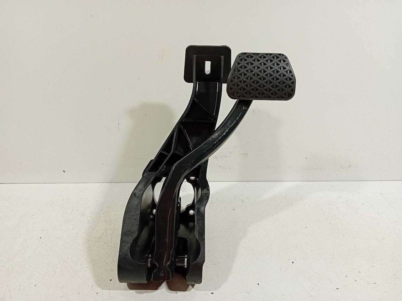 Rempedaal BMW iX, Onderdelen@venauto.nl, Van der Ven Autorecycling B.V., Gebruikt, Ettenseweg 76, 4706 PB Roosendaal, The Netherlands