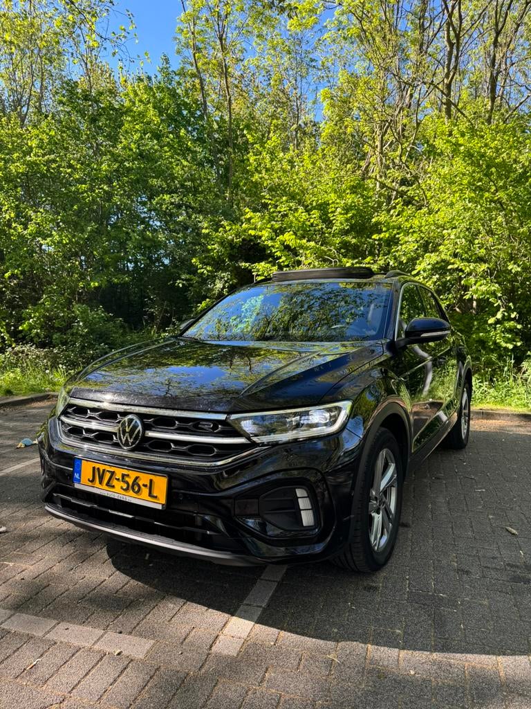 Volkswagen T-Roc 2.0 TDI R-Line Facelift, Auto's, 4 cilinders, Lichtsensor, Zwart, Leder