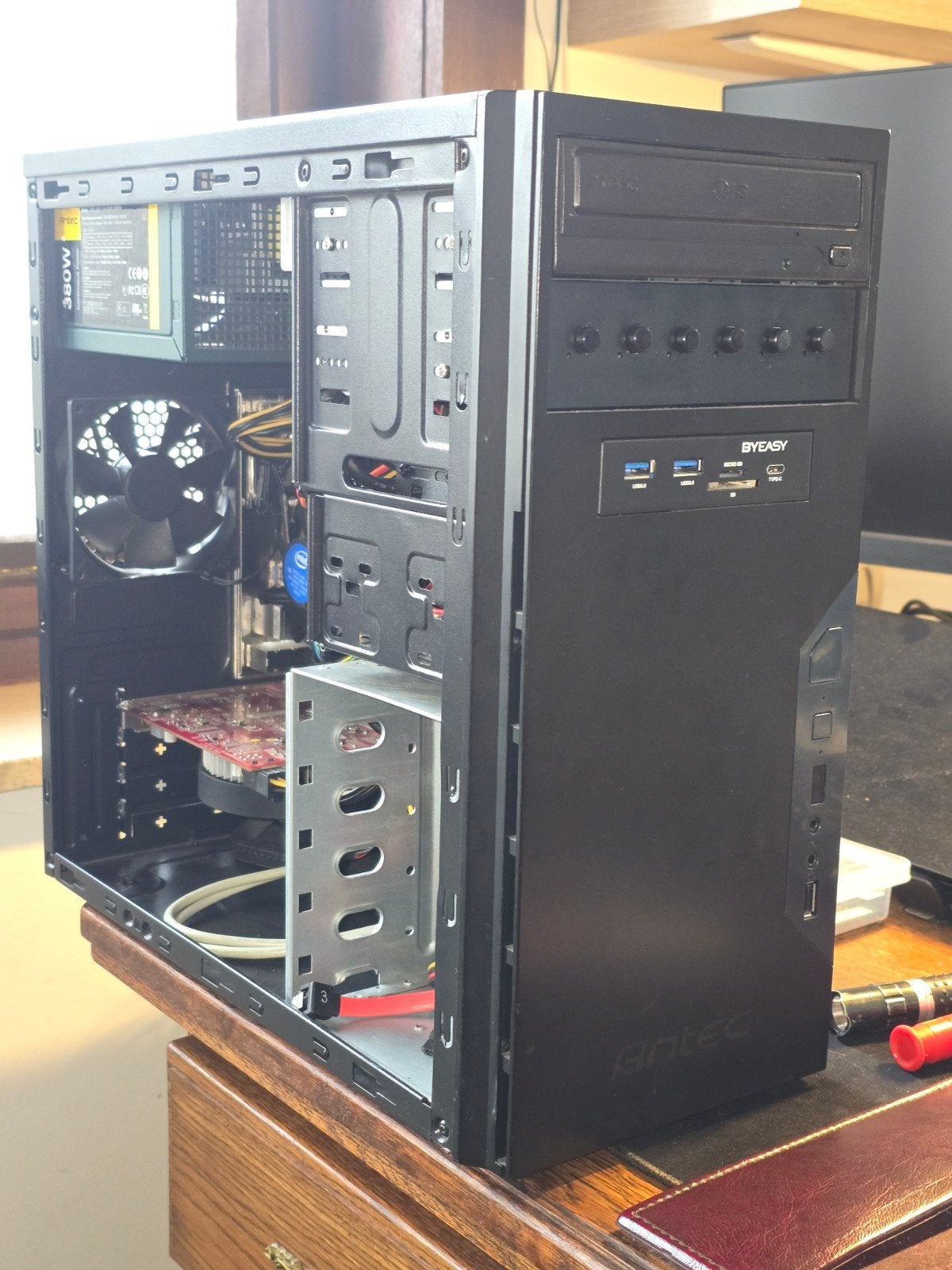 PC de bureau i7-7700K, Windows 10 Professionnel,, 256 GB, Enlèvement ou Envoi, 4 Ghz ou plus, Utilisé
