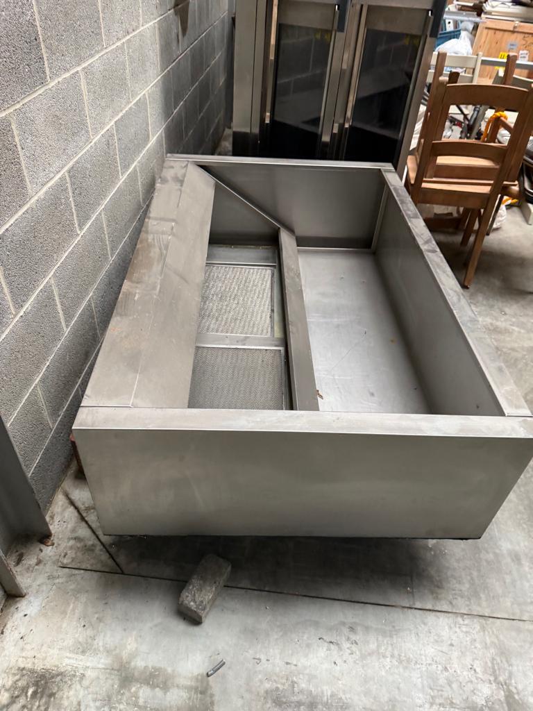 Hotte professionnelle (caisson en inox), Enlèvement, Utilisé, Mobilier en inox