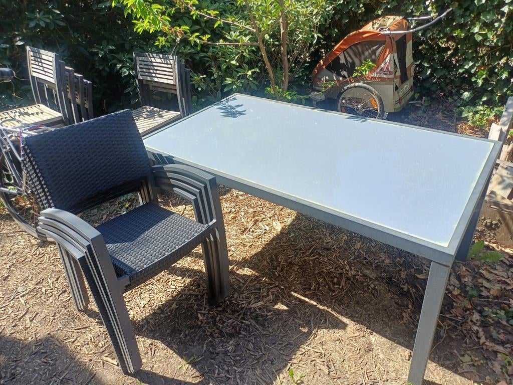 Tuintafel en 4 stoelen, Enlèvement