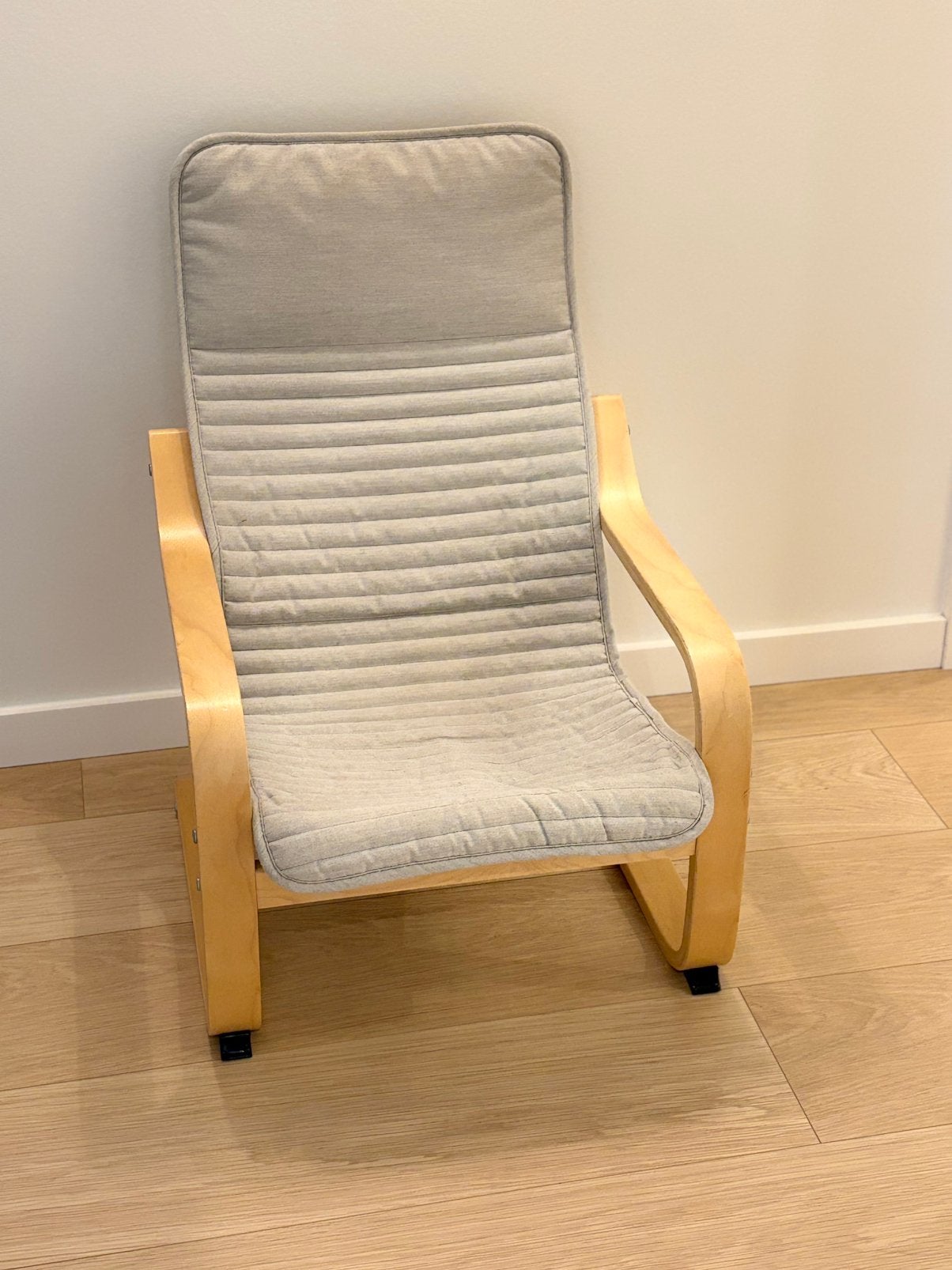 Chaise pour bébé - Poang, Enfants & Bébés, Enlèvement, Comme neuf