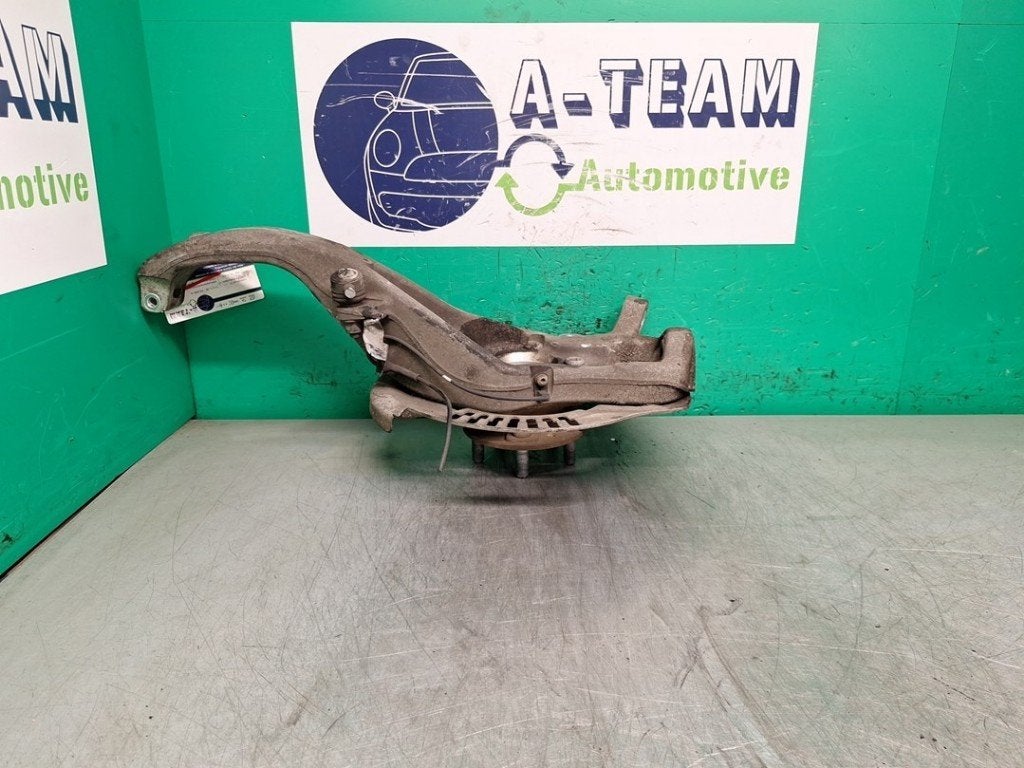 FUSEE RECHTS VOOR Range Rover Velar (LY) (|HK833K185BC|), Campus Kronberg 7
61476  Kronberg im Taunus, DE, Jaguar Land Rover Deutschland GmbH