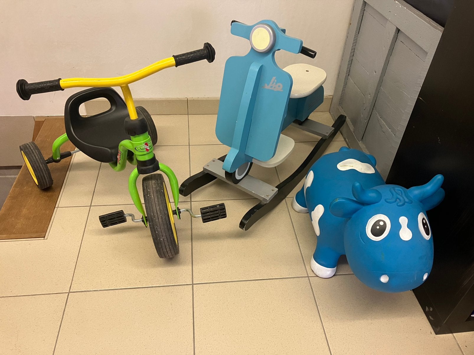 Peuterspeelgoed driewieler schommelscooter, Ophalen, Gebruikt