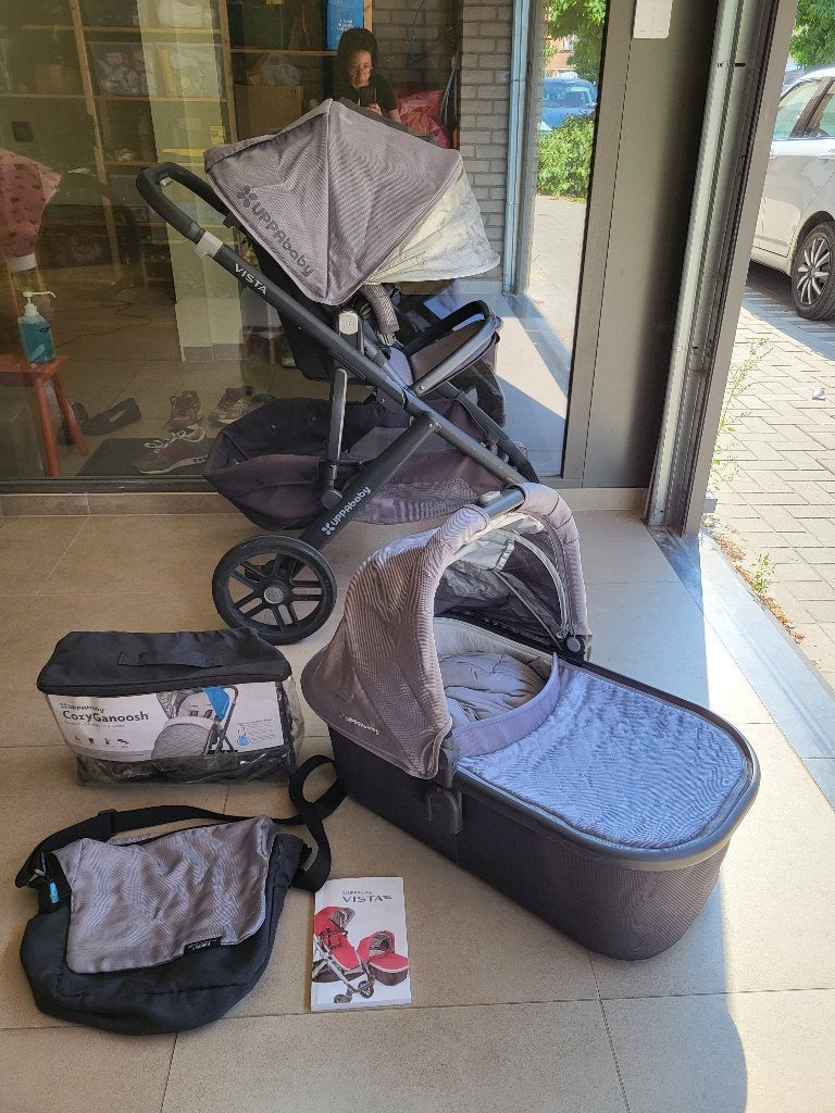 Kinderwagen en reiswieg van UPPAbaby Vista, Gebruikt, Combiwagen, Met reiswieg, Ophalen