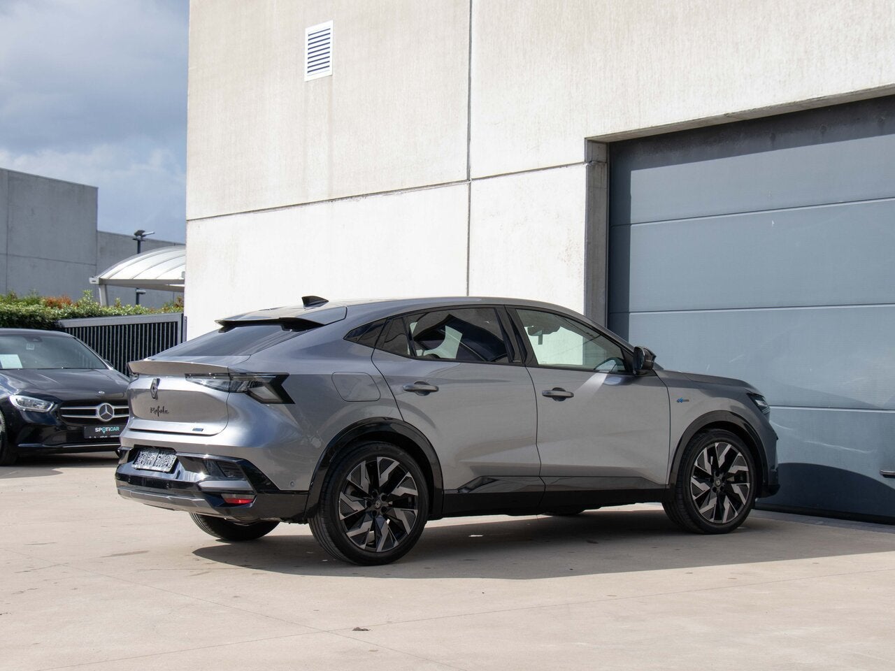 Renault Rafale 1.2 E-TECH 200PK ESPRIT ALPINE|PANO DAK|360, 0 min, 0 kg, Bedrijf, Hybride Elektrisch/Benzine