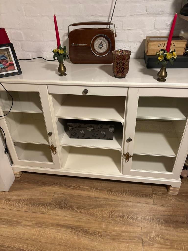 Mooie kast kleu ecru, Ophalen