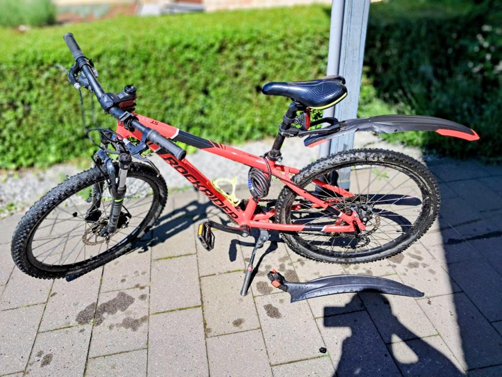 MTB Rockrider 24 inch 900 – rode kinder mountainbike, Ophalen, Versnellingen, Schijfrem, Gebruikt
