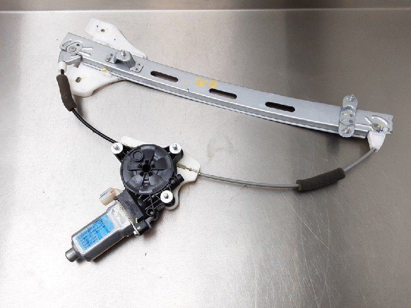 RAAMMECHANIEK RECHTS ACHTER i20 (GBB) (|82460C7000|), Robert Bosch AG, Gebruikt, Hyundai, Robert-Bosch-Allee 1
74232  Abstatt, DE